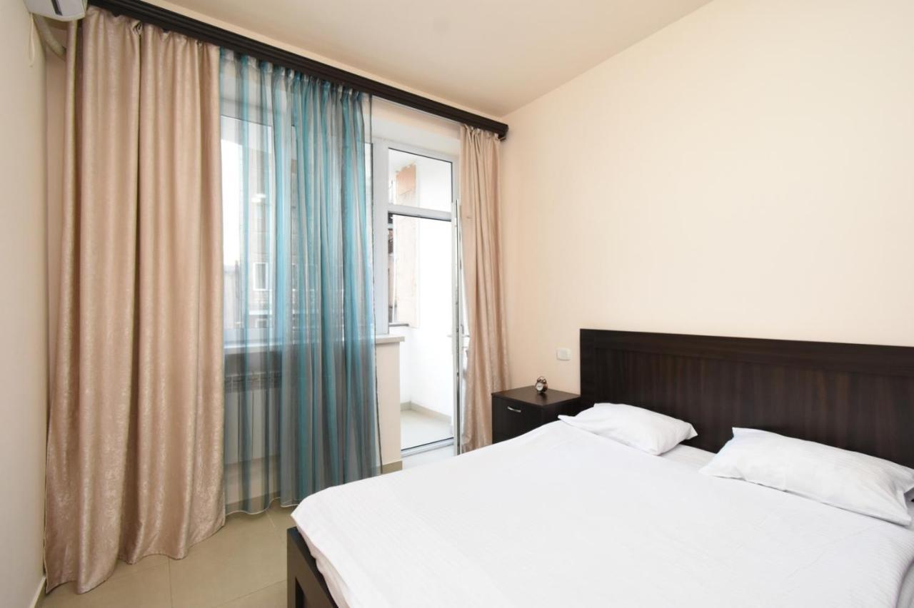 Mini Hotel Yerevan Ngoại thất bức ảnh