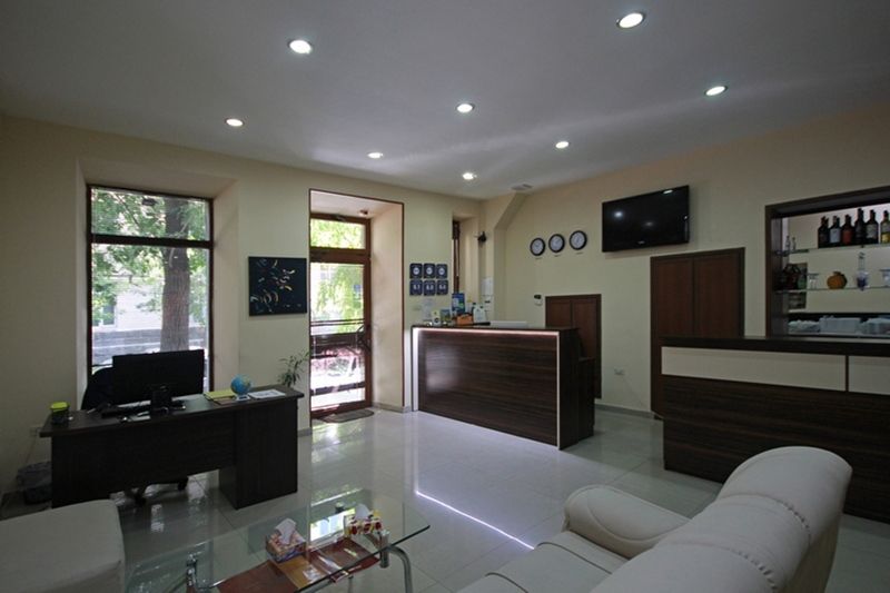 Mini Hotel Yerevan Ngoại thất bức ảnh
