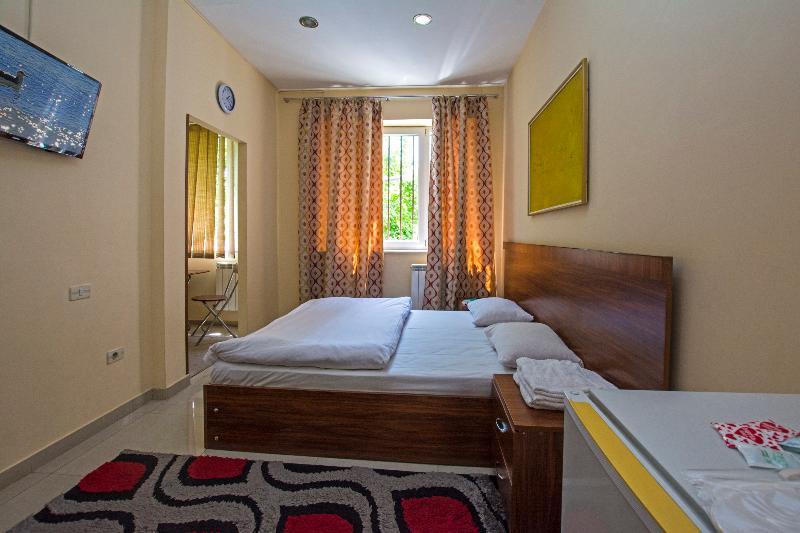 Mini Hotel Yerevan Ngoại thất bức ảnh